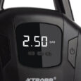 Компресор автомобільний Xtrobb 21866 для підкачування шин 12 В манометр ліхтарик РК-дисплей Чорний