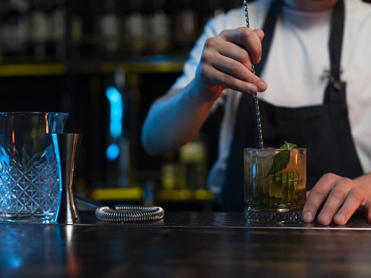 ZESTAW-BARMANSKI-17-ELEMENTOW-SHAKER-STOJAK-DUZY-PROFESJONALNY-DOMOWY-DO-NAPOJOW-DRINKOW006
