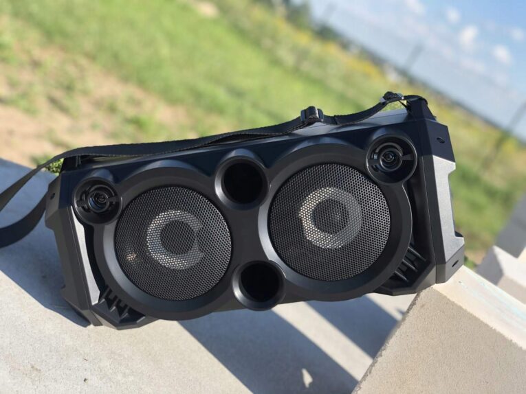 SVEN-PS-550-boombox-radio-bluetooth-odtwarzacz-mp3-glosnik-przenosny-Moc-36-W
