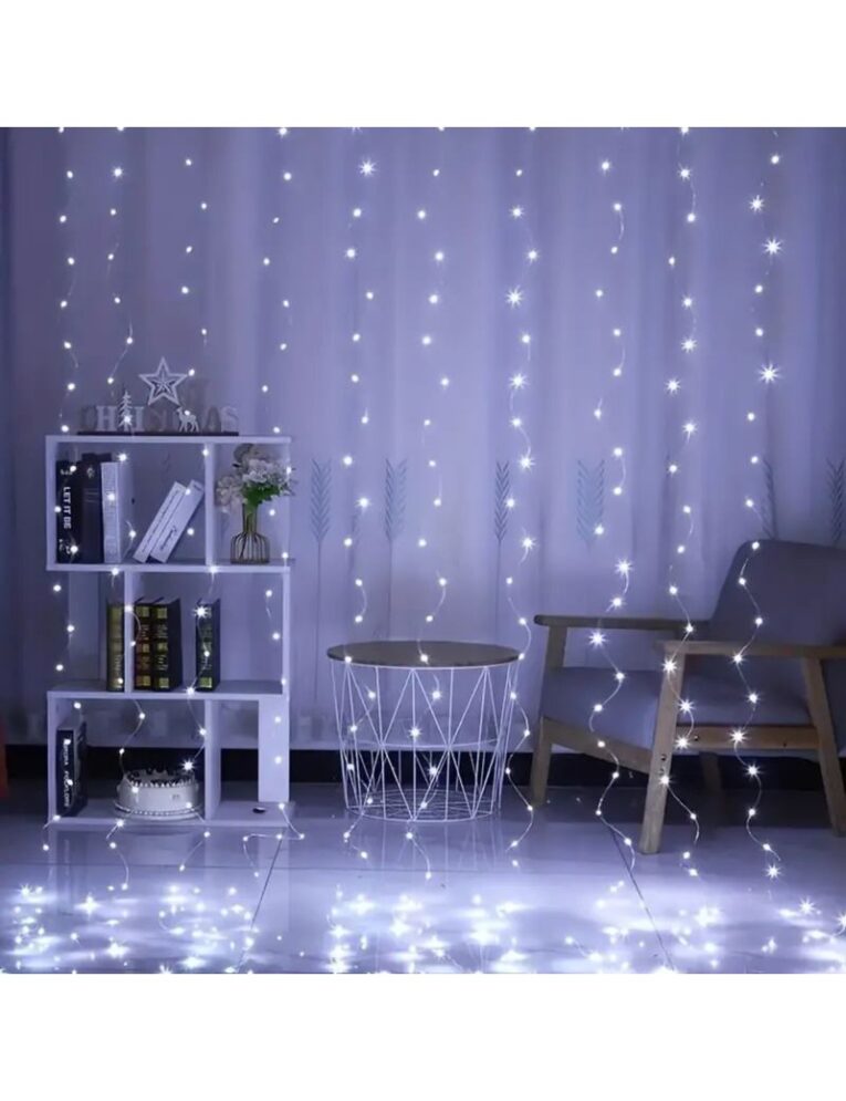 lampki-kurtyna-swietlna-300led-bialy-zimny (5)