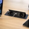 Вбудована висувна розетка 2х220V + USB + Type-C